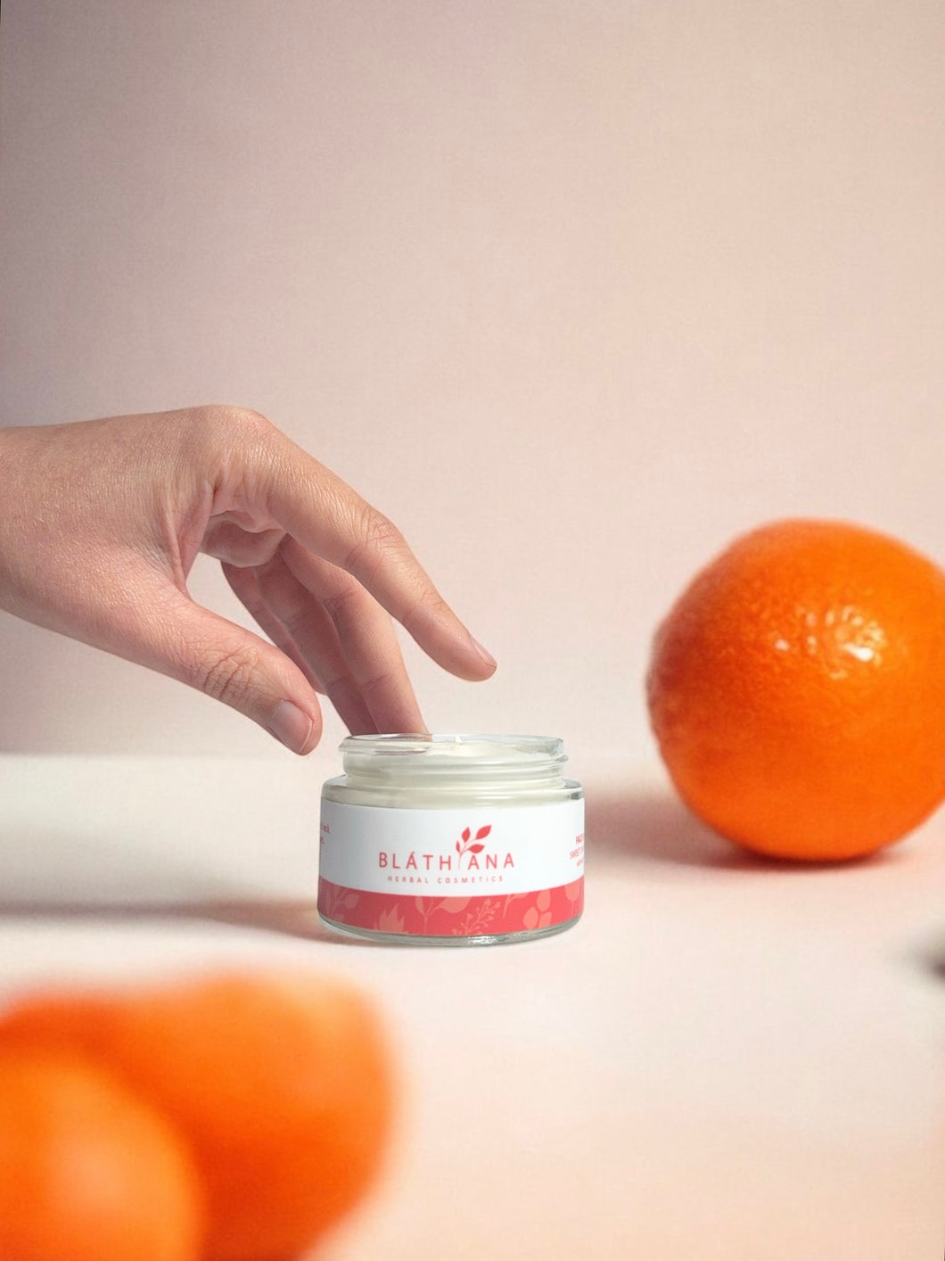 SWEET ORANGE + HAZELNUT FACE MOISTURISER